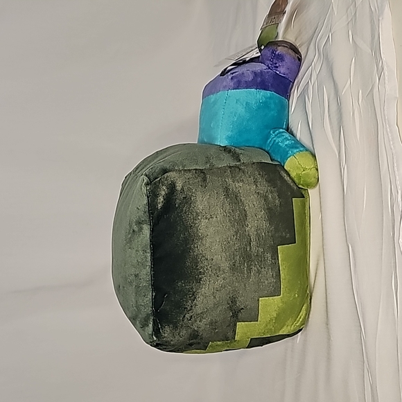 Minecraft Zombie Lying Down Plushie - Picture 2 of 3